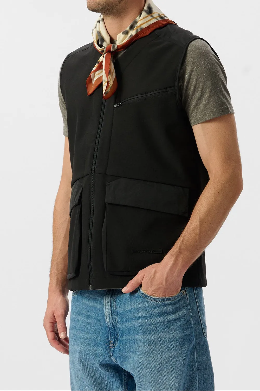 Teddy Smith B-Ester gilet smanicato nero con tasca petto
