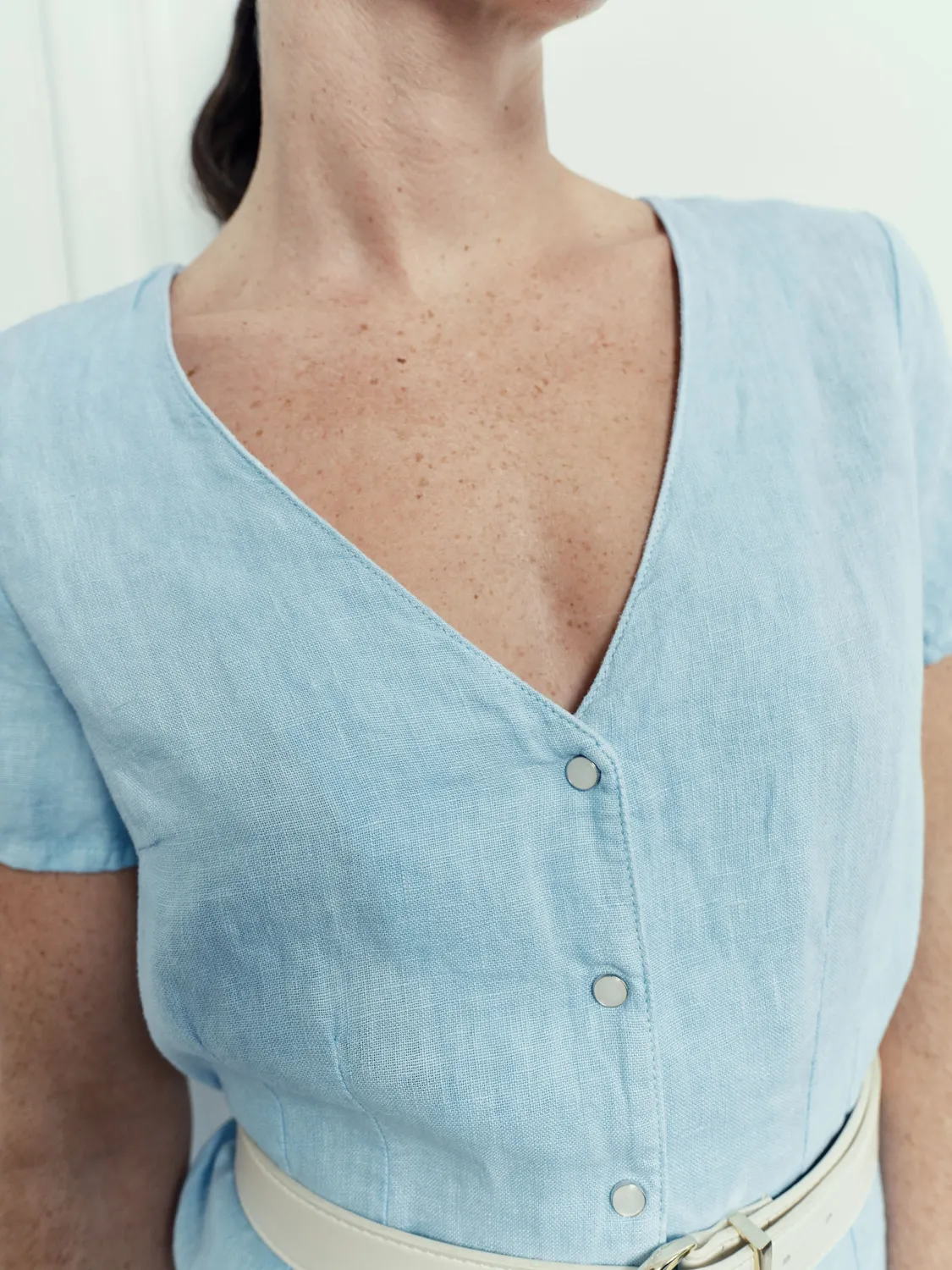 Acquaverde Alena vestito lino azzurro midi
