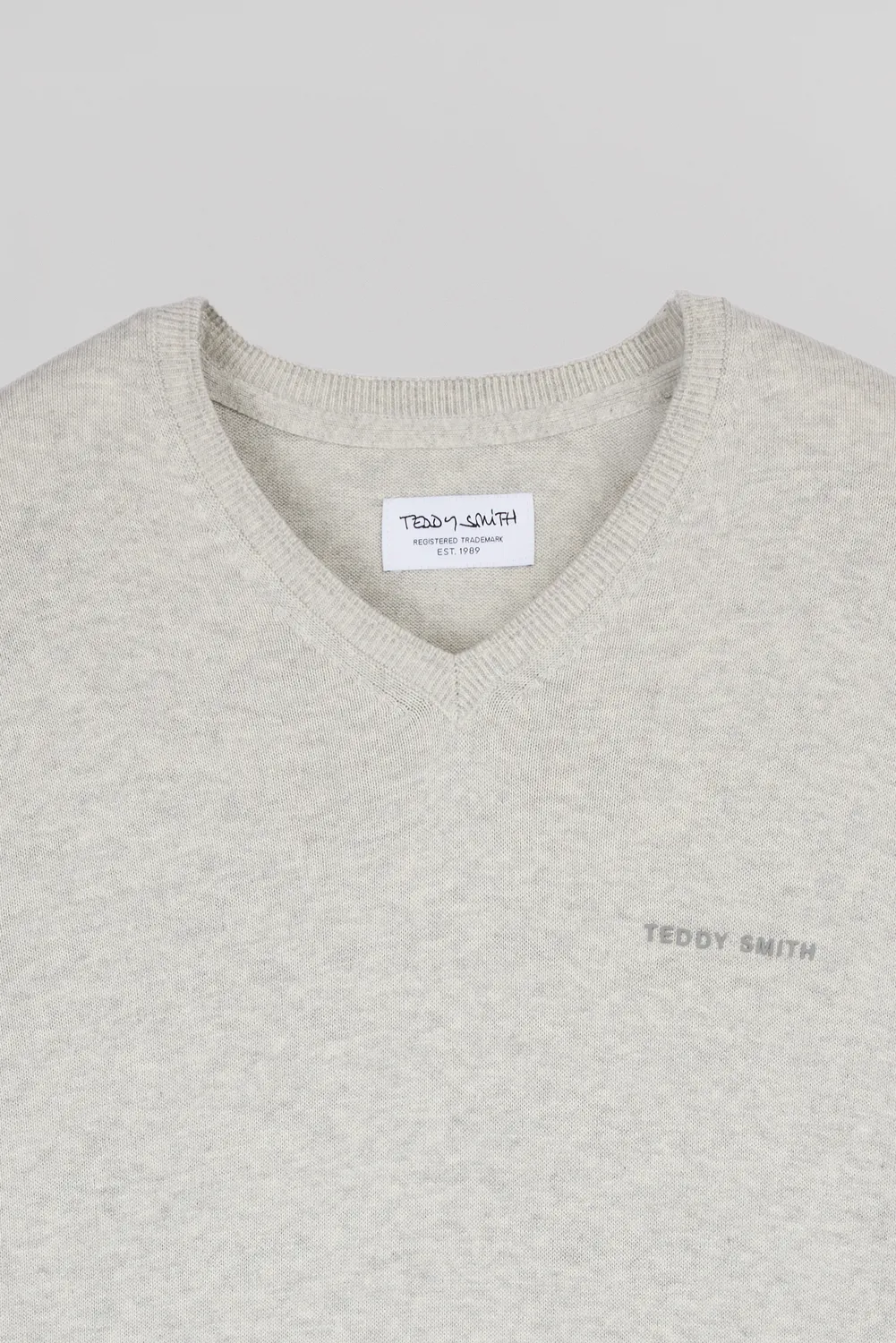 Teddy Smith Pulser 4 maglione bianco ivoire scollo V
