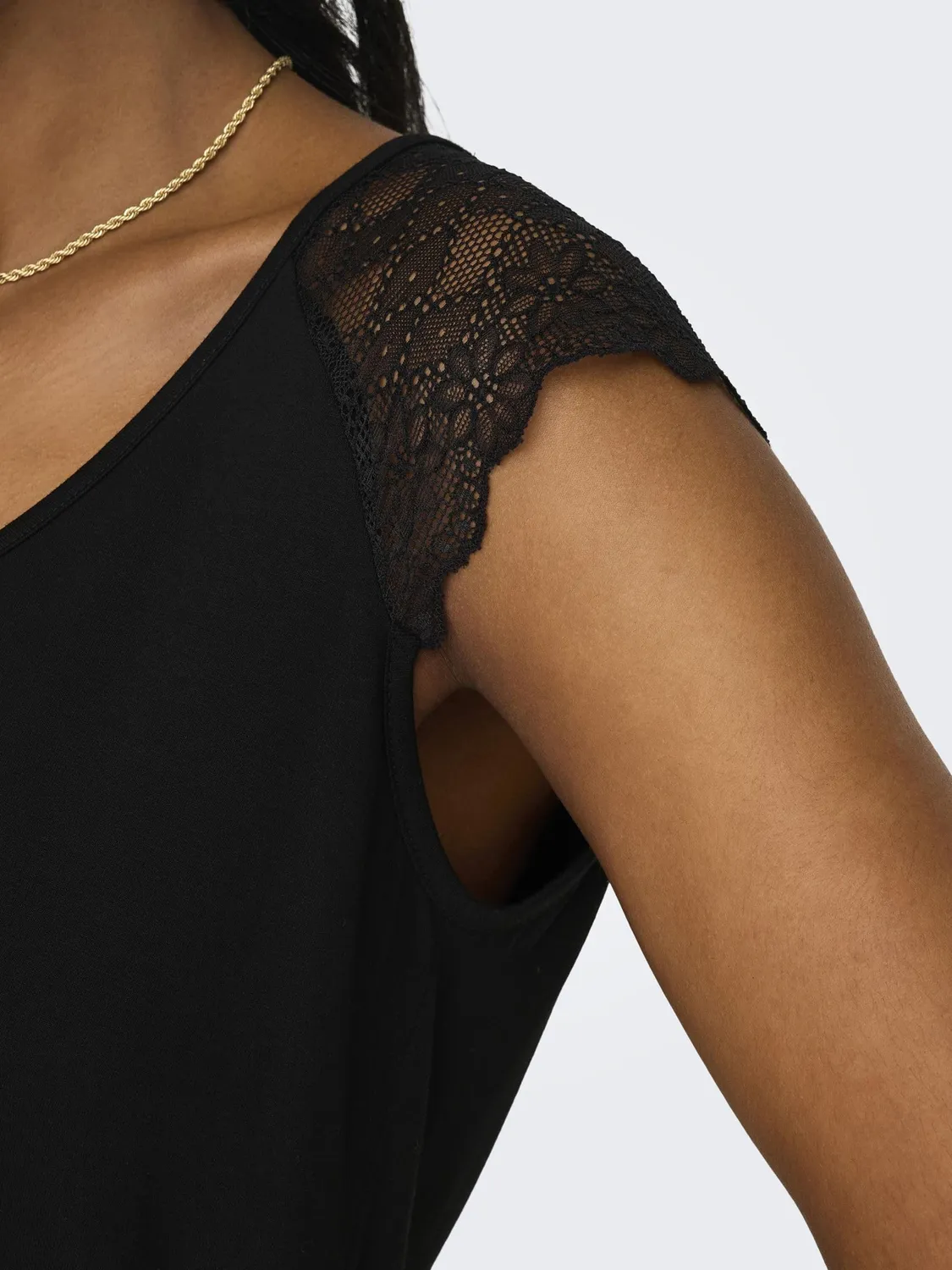 ONLY Onlpetra t-shirt donna manica corta misto pizzo nero