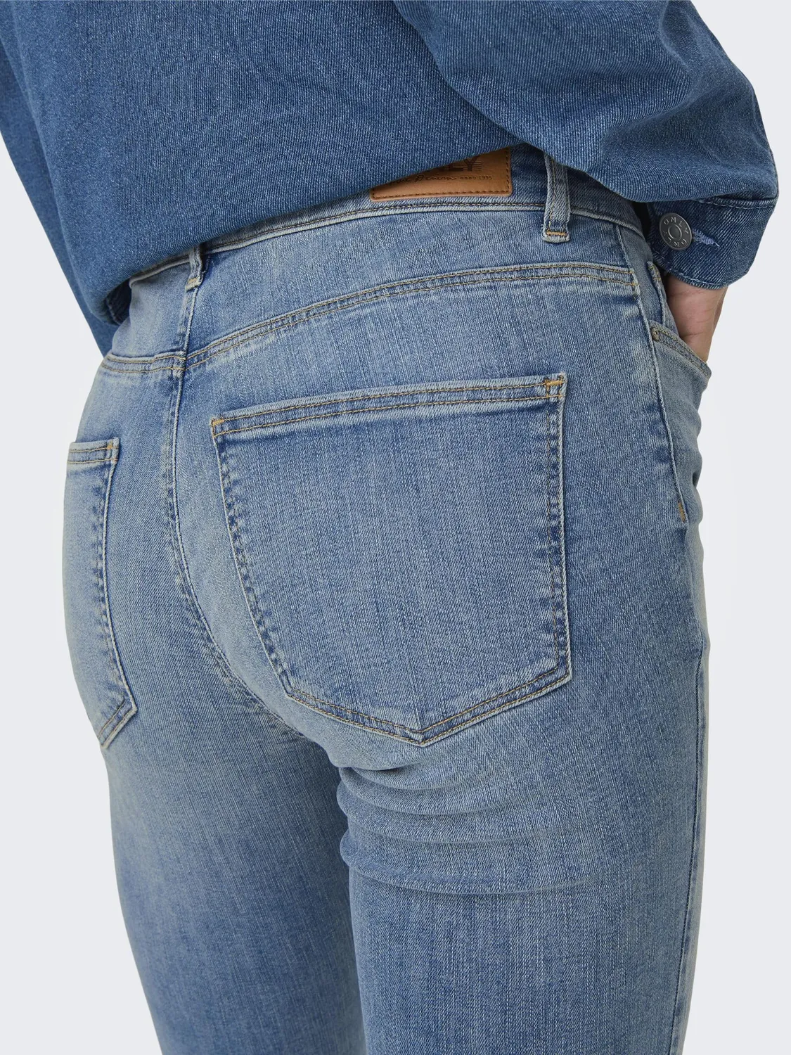 ONLY pantaloni a zampa donna (S)W x 32L flare classici