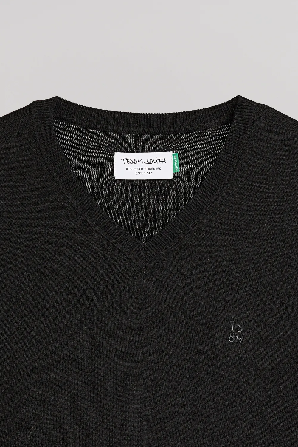 Teddy Smith P-Martin maglione scollo V nero slim fit