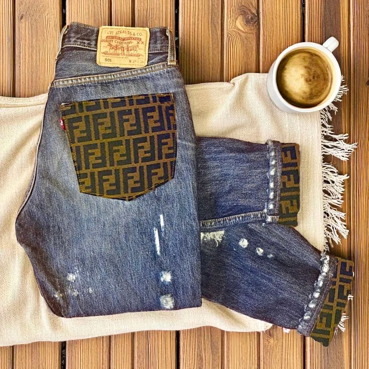 Levi's Vintage Destroyed jeans tessuto Fendi su misura