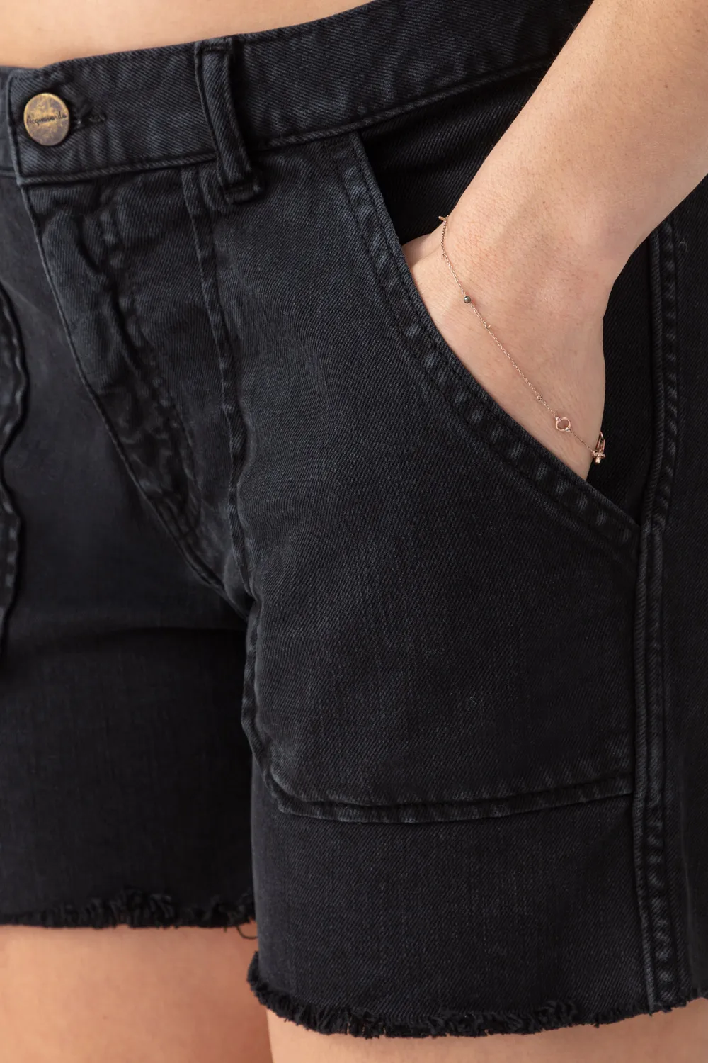 Acquaverde Tools shorts Black Stone sfrangiati