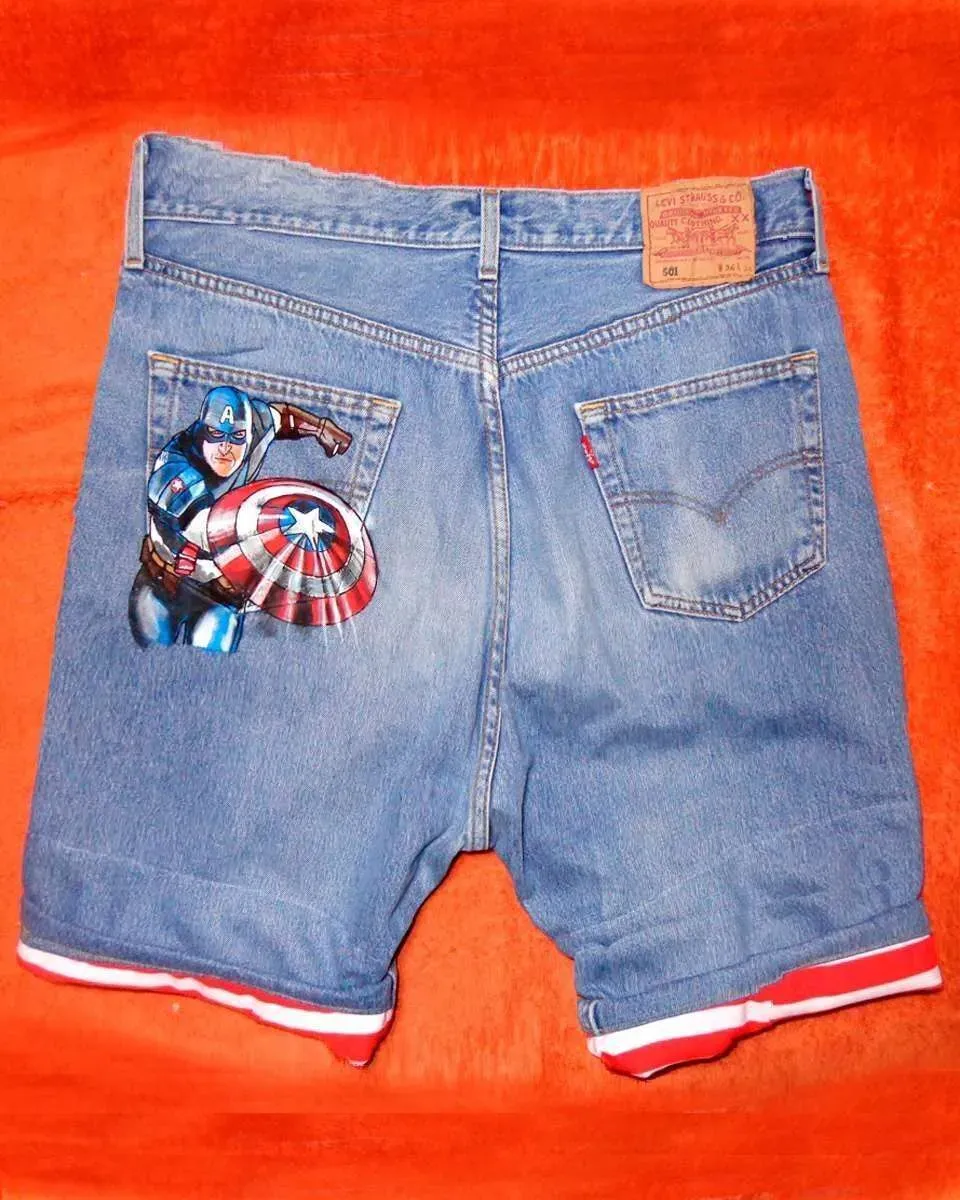 Bermuda Levi’s Vintage Captain America short jeans dipinto a mano
