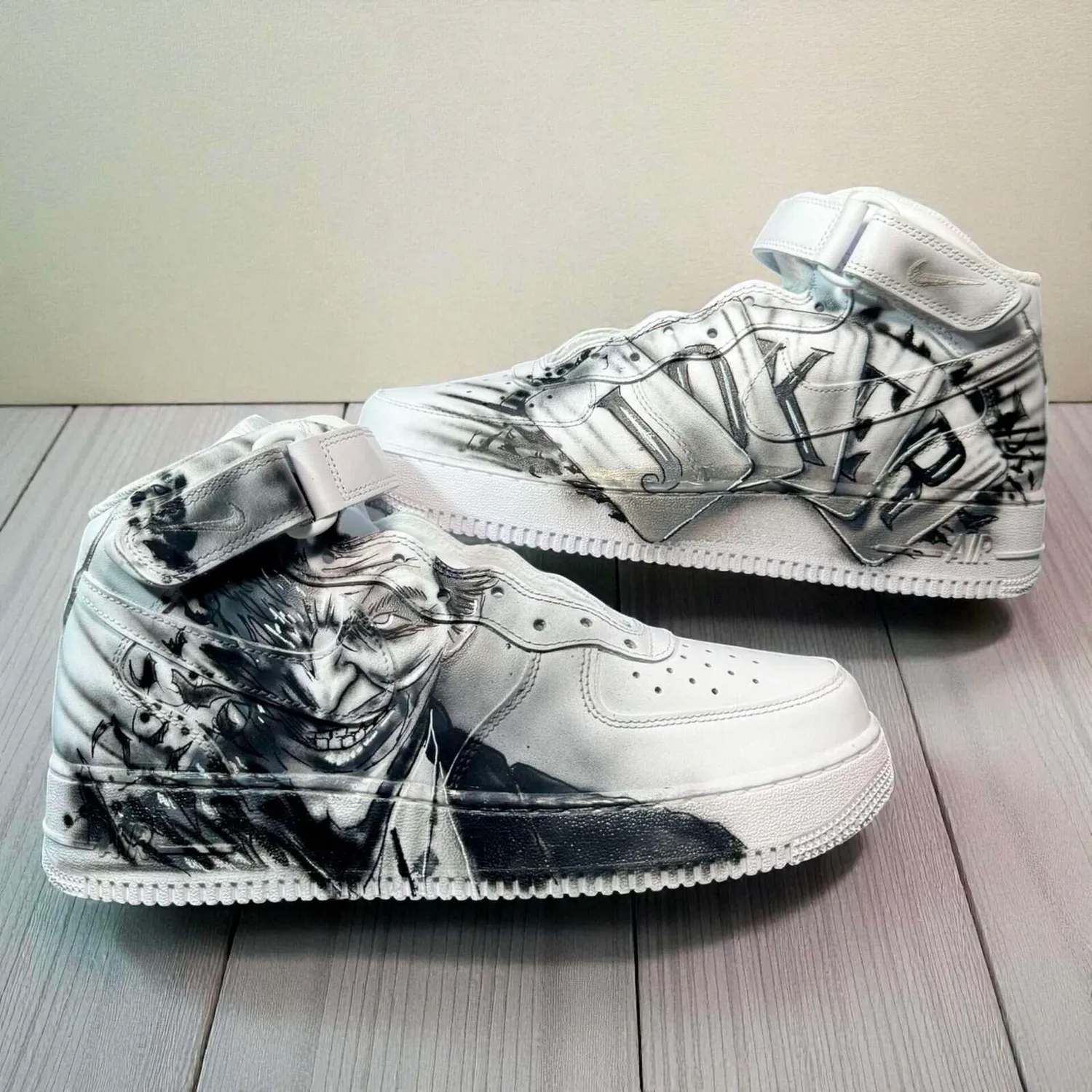 Nike Air Force 1 High dipinte Joker carte