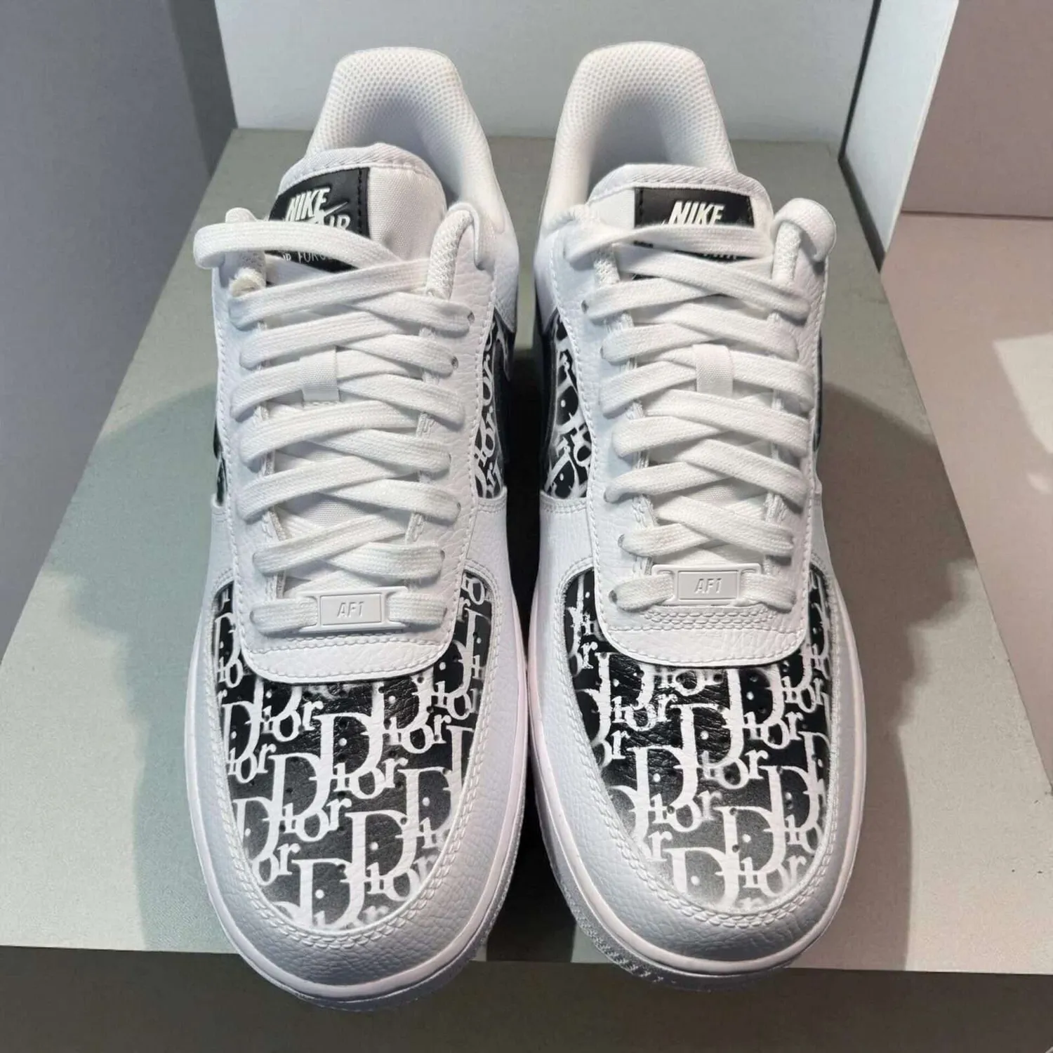 Nike Air Force 1 Dior sneakers dipinte a mano swoosh nero