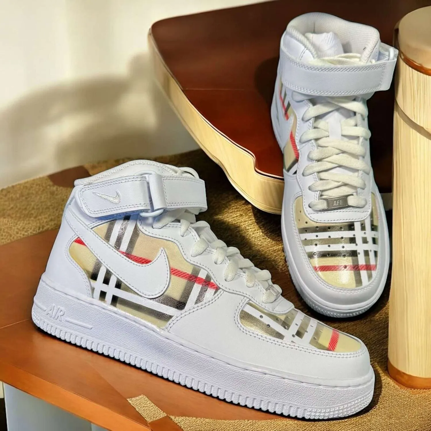 Never Say Never Air Force 1 High Burberry scarpe dipinte